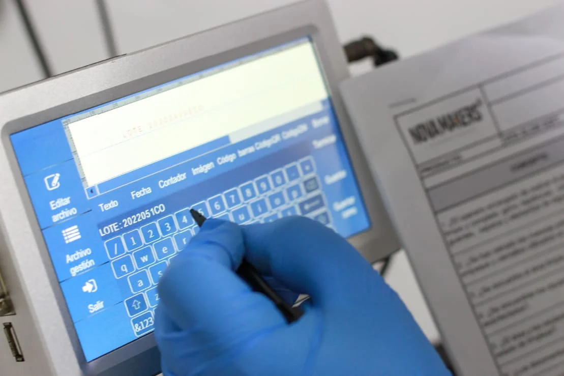 Laboratorio para diseñar productos para tu marca nova makeres